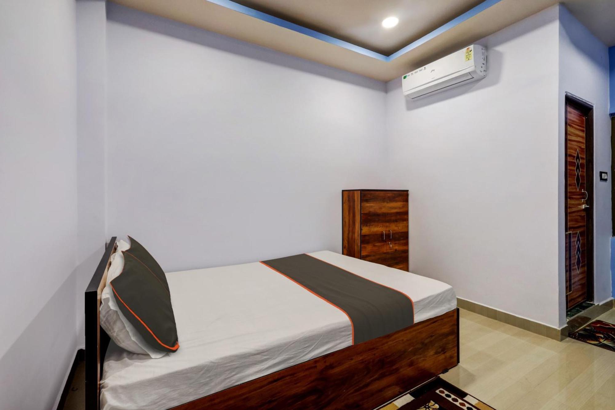 גווהטי Collection O Ashirbad Lodge מראה חיצוני תמונה